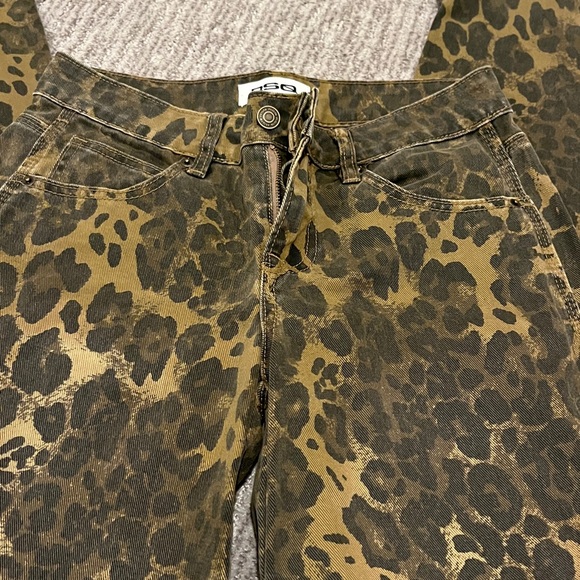 RSQ Leopard Print Women Straight/wide Leg Jeans - Brown and Black size 24 - Picture 8 of 9